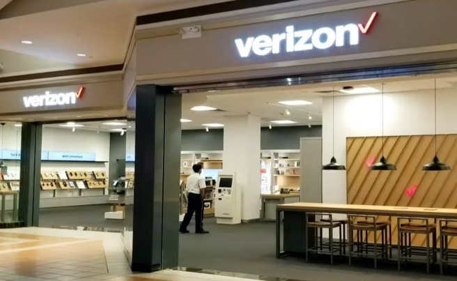 Who owns Verizon Wireless