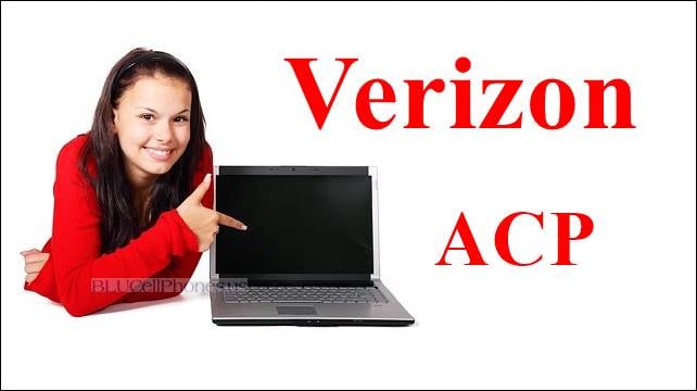 A girl using Verizon ACP Program fios internet on laptop